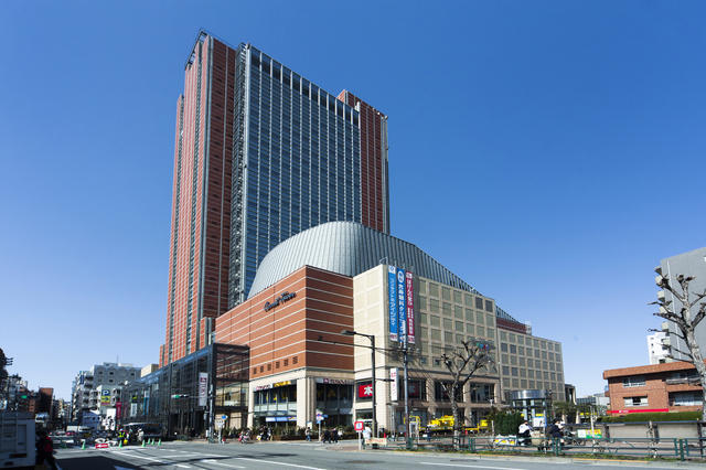 世田谷の三軒茶屋駅近くのキャロットタワーの風景　.jpg